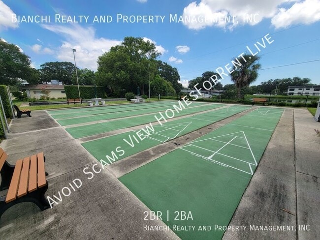 Building Photo - 1657 S Lake Ave