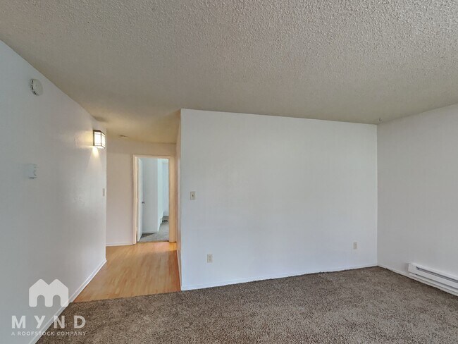 Building Photo - 3922 Clear Acre Ln