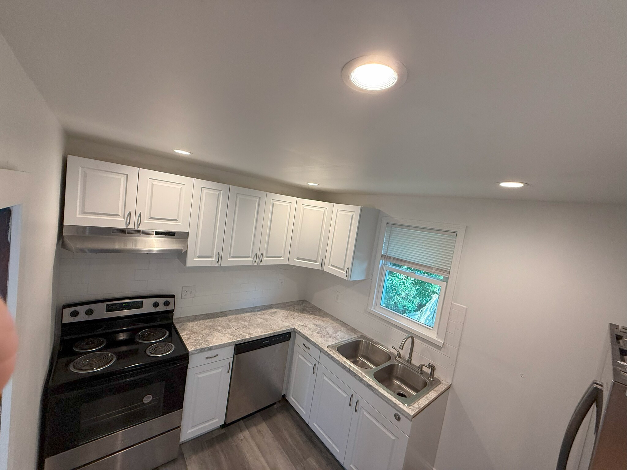 Kitchen 1 - 2634 Melrose Ave