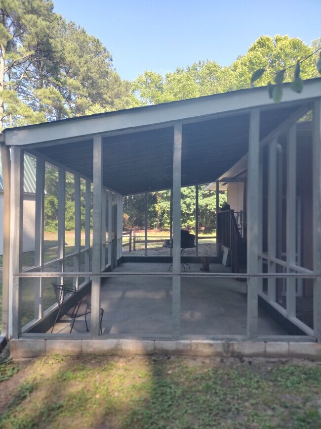 Building Photo - 1511 Big Bethel Rd
