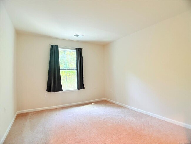 Building Photo - 121 Capeside Ct