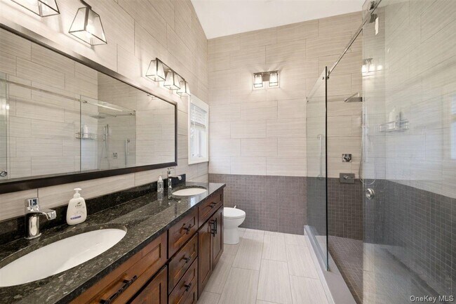 Building Photo - 42 Clarewood Dr