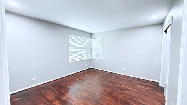 Building Photo - 11119 Atwell Dr