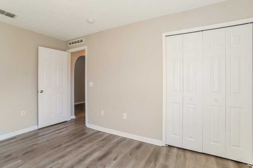 Building Photo - 1812 Norseman Ct