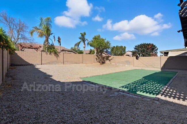 Building Photo - 17516 W Maui Ln