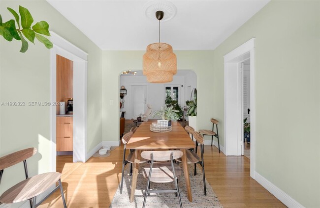 Building Photo - 970 NW 10th Ave