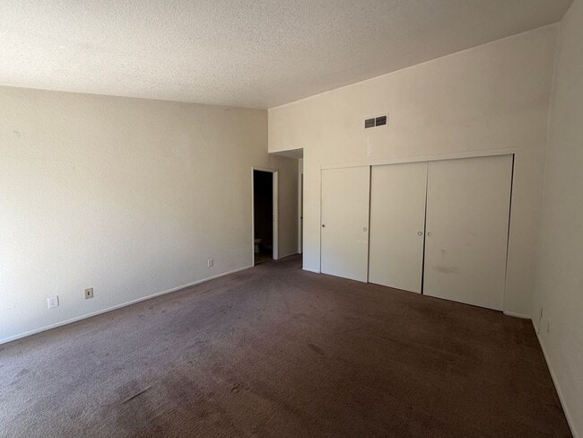 Building Photo - 8608 Zircon Crest Ct