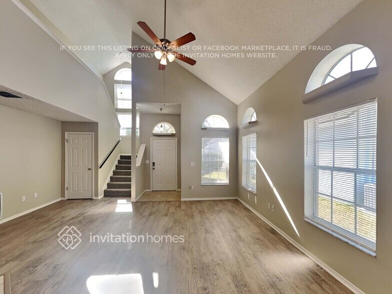 Building Photo - 1007 Vannessa Dr