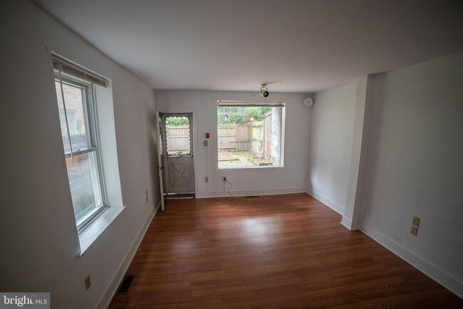 Building Photo - 141 N 21st St