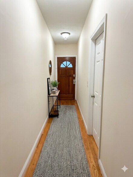 Building Photo - 58 Medford St