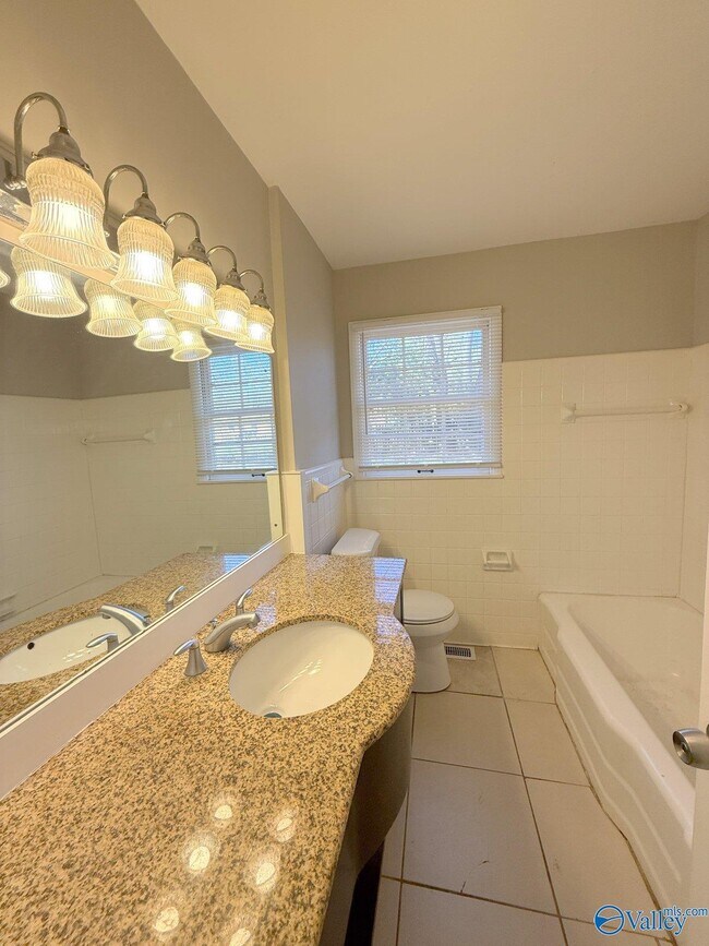 Building Photo - 1729 Laverne Dr NW