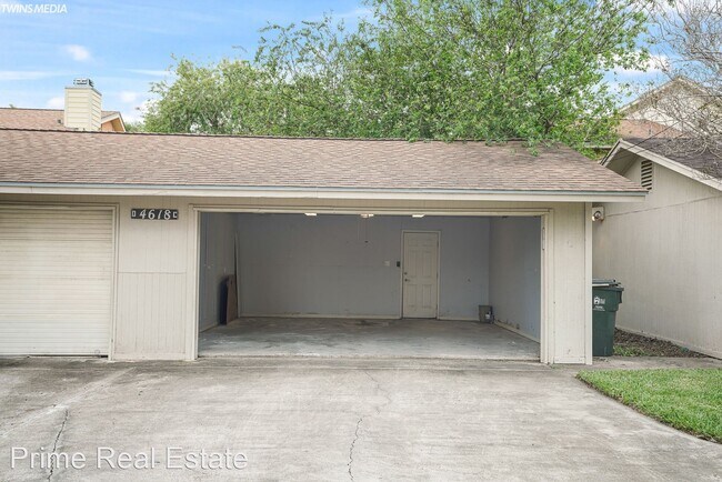 Building Photo - 2 br, 1 bath House - 4618 Cedar Pass Unit C