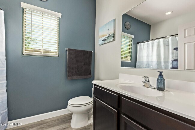 Building Photo - 11204 W Mobile Ln