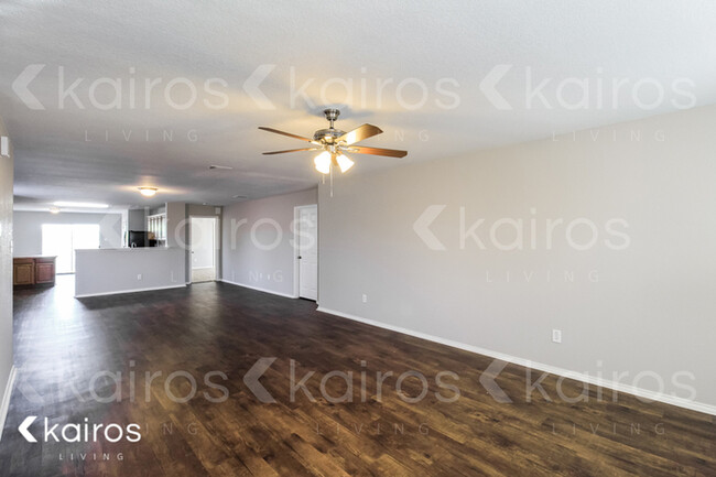 Building Photo - 1621 Vineridge Lane