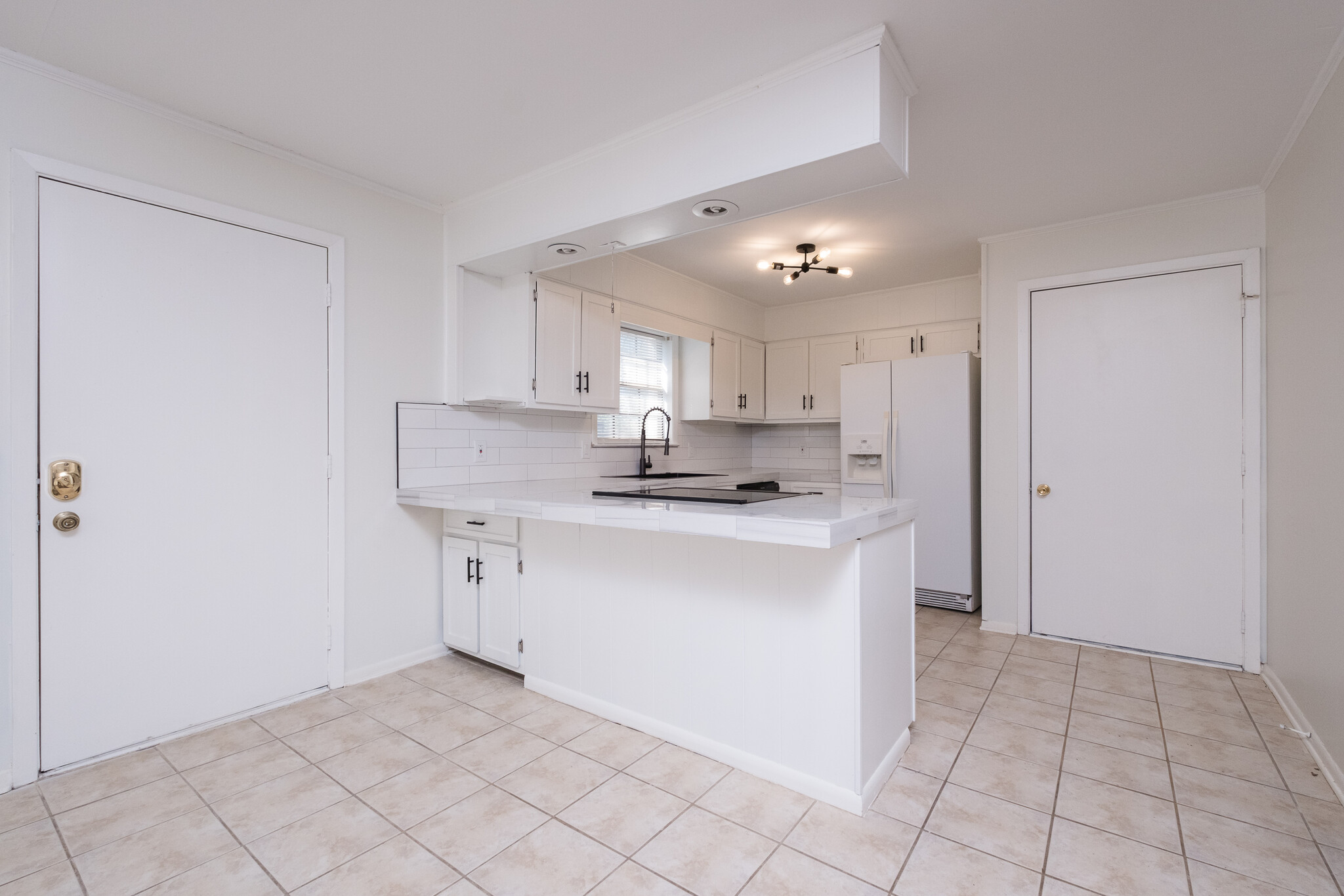 Building Photo - 12 Rio Grande Forest Dr