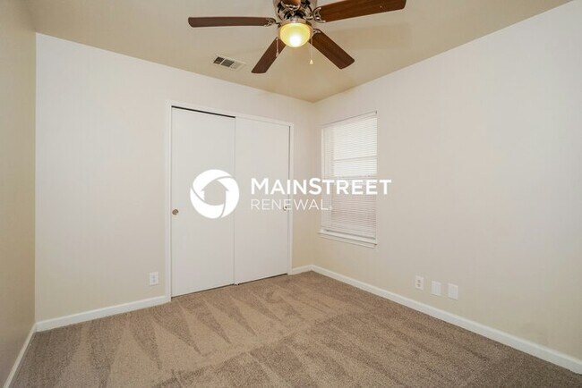 Building Photo - 3 Bedroom Pet-Friendly Home in SAN ANTONIO, TX with Main Street Renewal