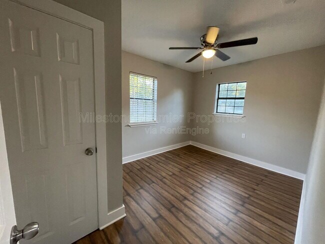 Building Photo - 721 W Monterey St