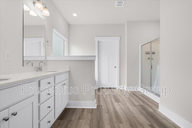 Building Photo - 3136 Silver Maple Dr