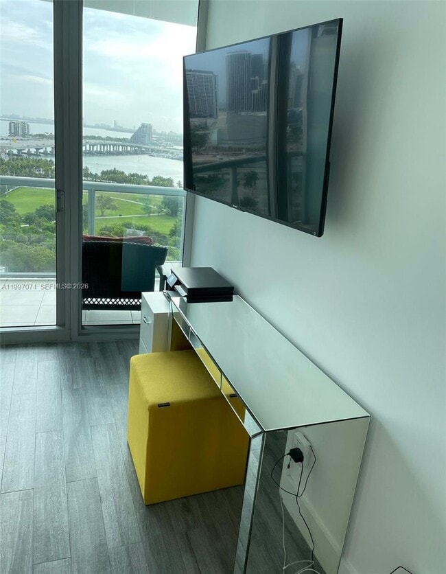 Building Photo - 888 Biscayne Blvd