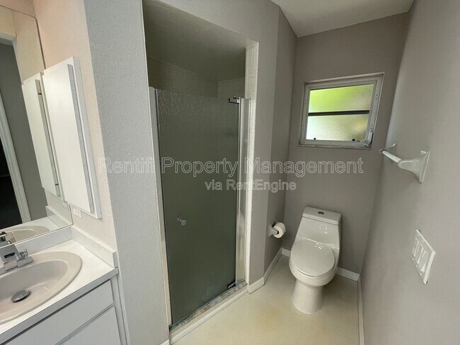 Building Photo - 25486 Avillas Ct