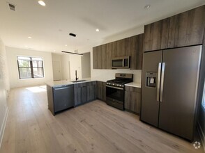 Building Photo - 2 bedroom in Chicago IL 60660