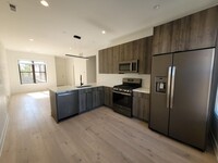 Building Photo - 2 bedroom in Chicago IL 60660