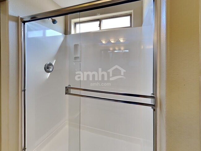 Building Photo - 16632 W Belleview St