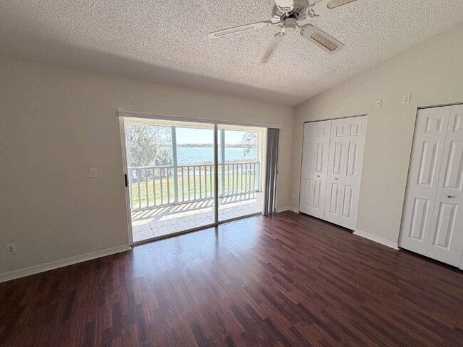 Building Photo - 2 Bedroom Lakeview Winter Haven Home Now Available for Rent!