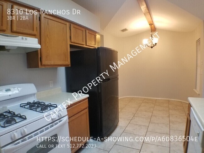 Building Photo - 8310 Los Ranchos Dr