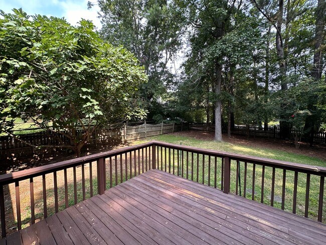 Building Photo - **West Durham 5bd / 3.5ba Oasis**