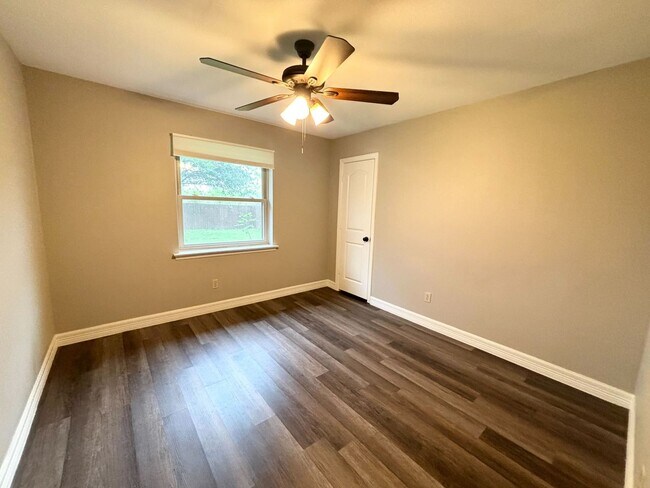 Building Photo - Completely Remodeled 4 bedroom Home