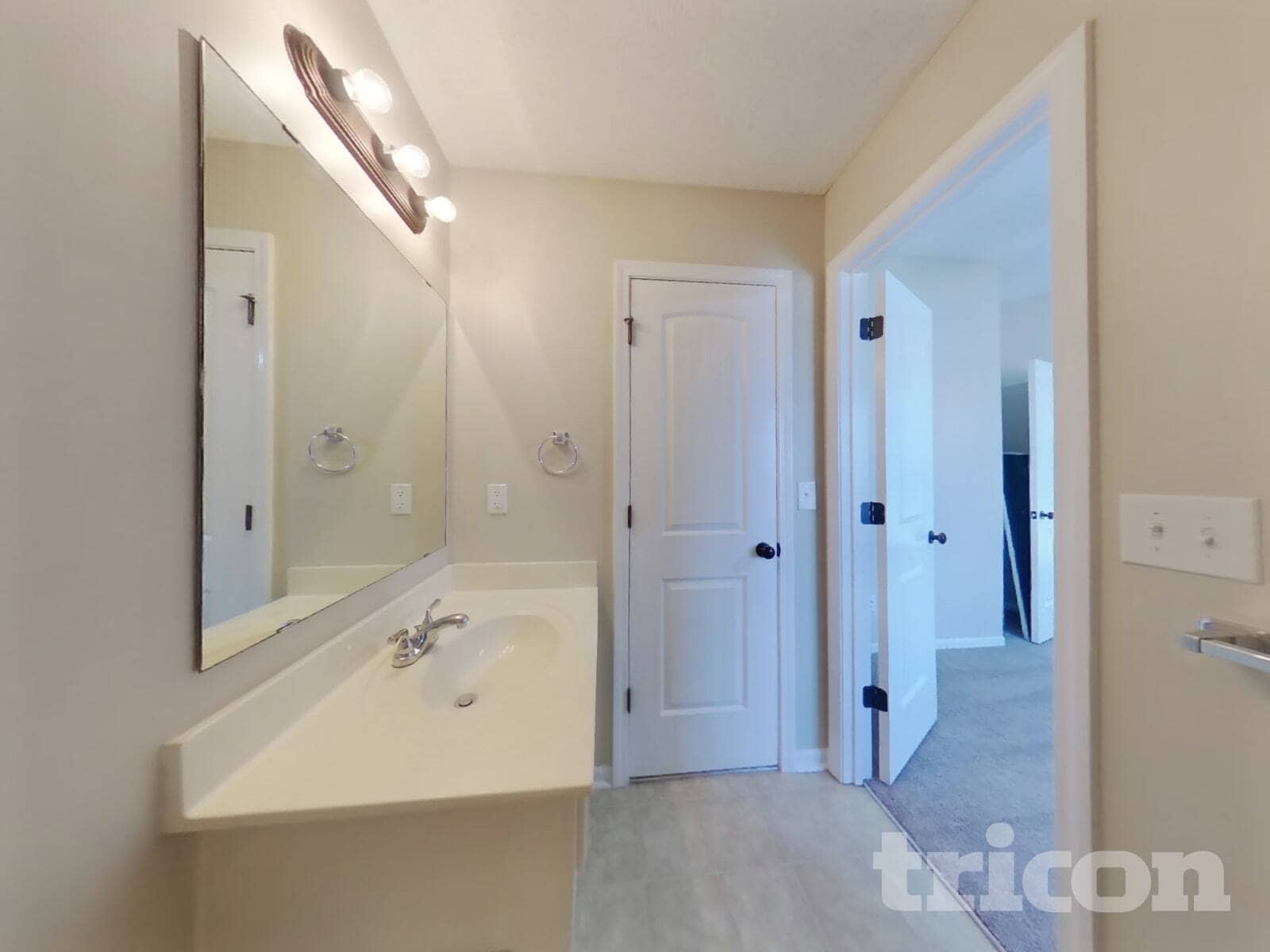 Building Photo - 16885 W 161st Terrace