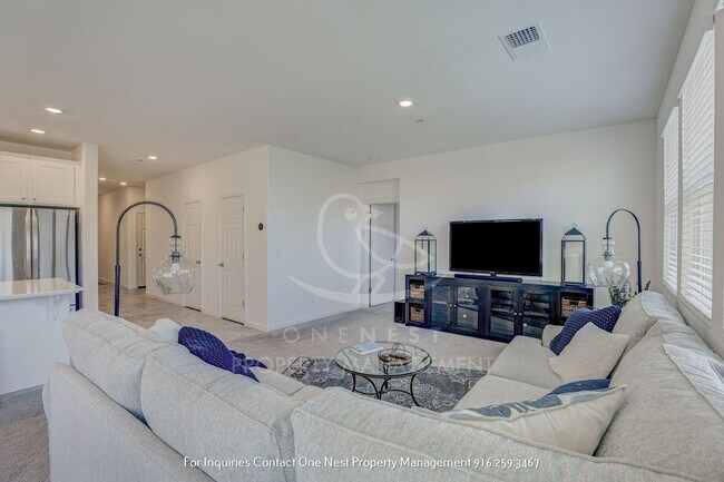 Building Photo - Stunning 4 Bedroom home in Twelve Bridges