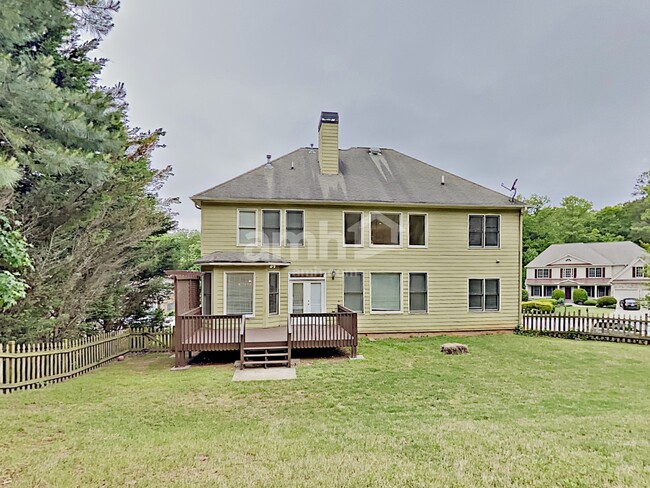 Building Photo - 714 Golden Farm Way