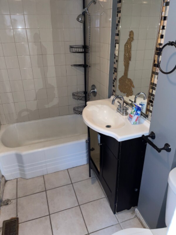 Primary Photo - 16 Montgomery St