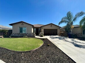 Building Photo - Stunning 3 Bed/2 Bath S Bakersfield Home w/ Solar, RBP & Security Deposit Alternative