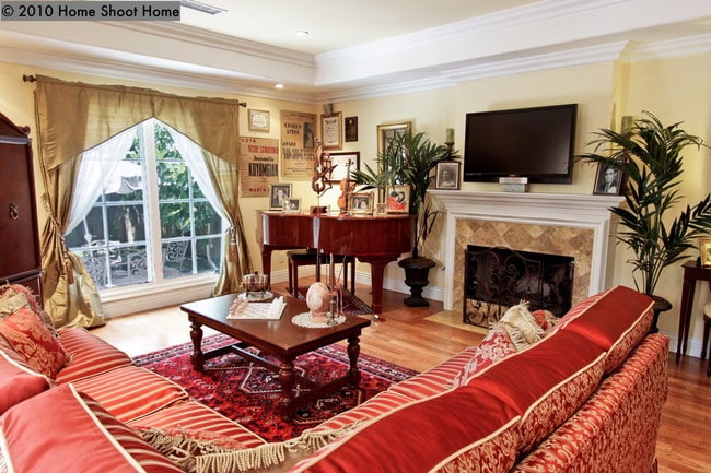 Family room - 2340 Brigden Rd