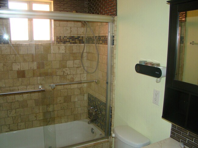 Building Photo - 4708 E Caballero St