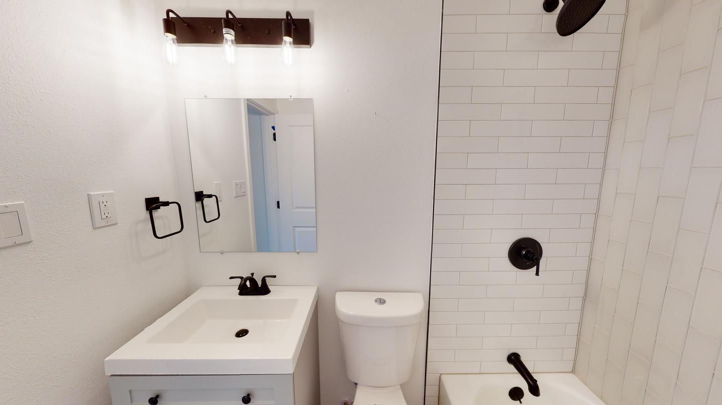 Building Photo - Classic brick Montclair home with covered ...
