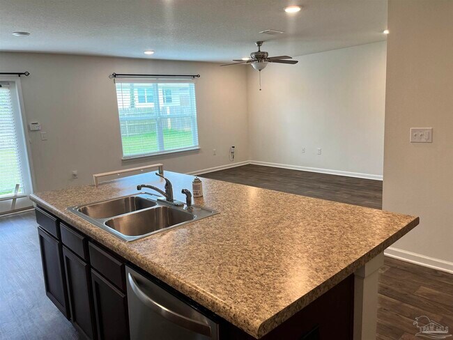 Building Photo - 5862 Blackhorse Cir