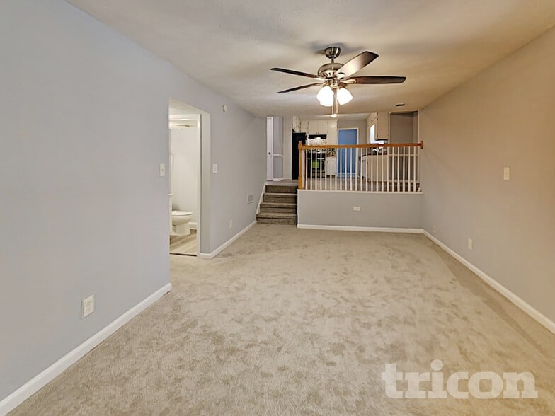 Building Photo - 718 Post Rd Ln