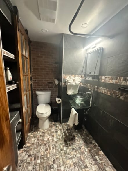 Building Photo - 248 Adelphi St