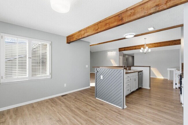 Building Photo - 3460 E Catalpa St