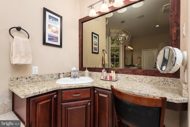 Building Photo - 2620 Love Point Rd