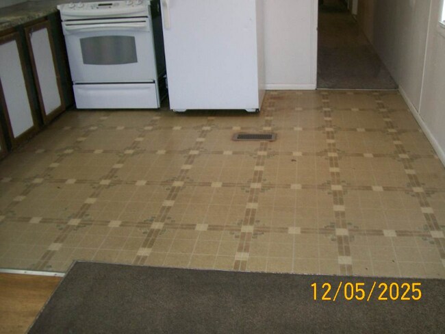 Building Photo - 3098 Springhill Rd