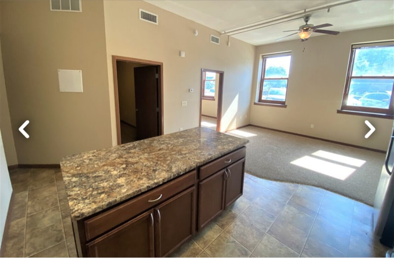 Building Photo - 214 S Kline St