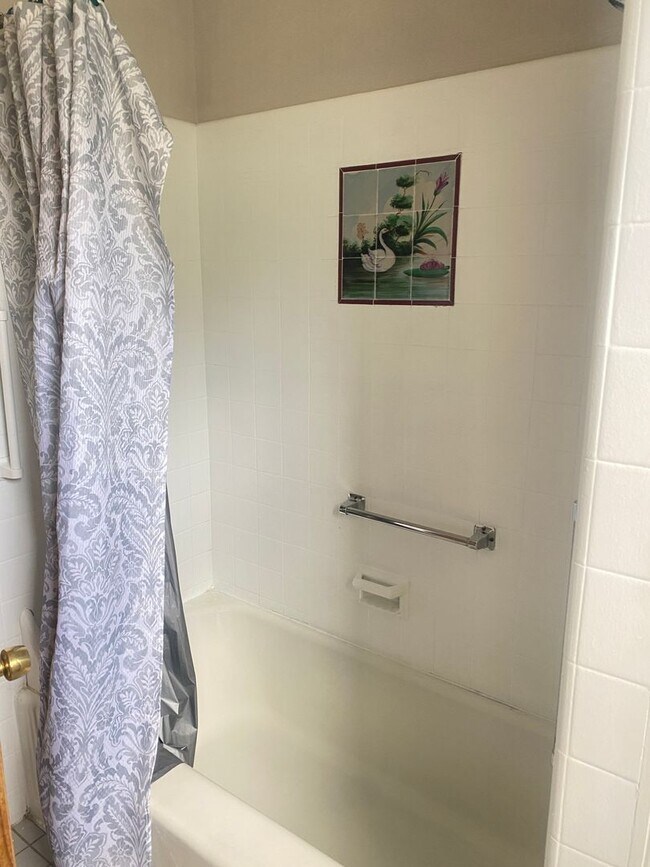 Building Photo - 5817 Keystone St