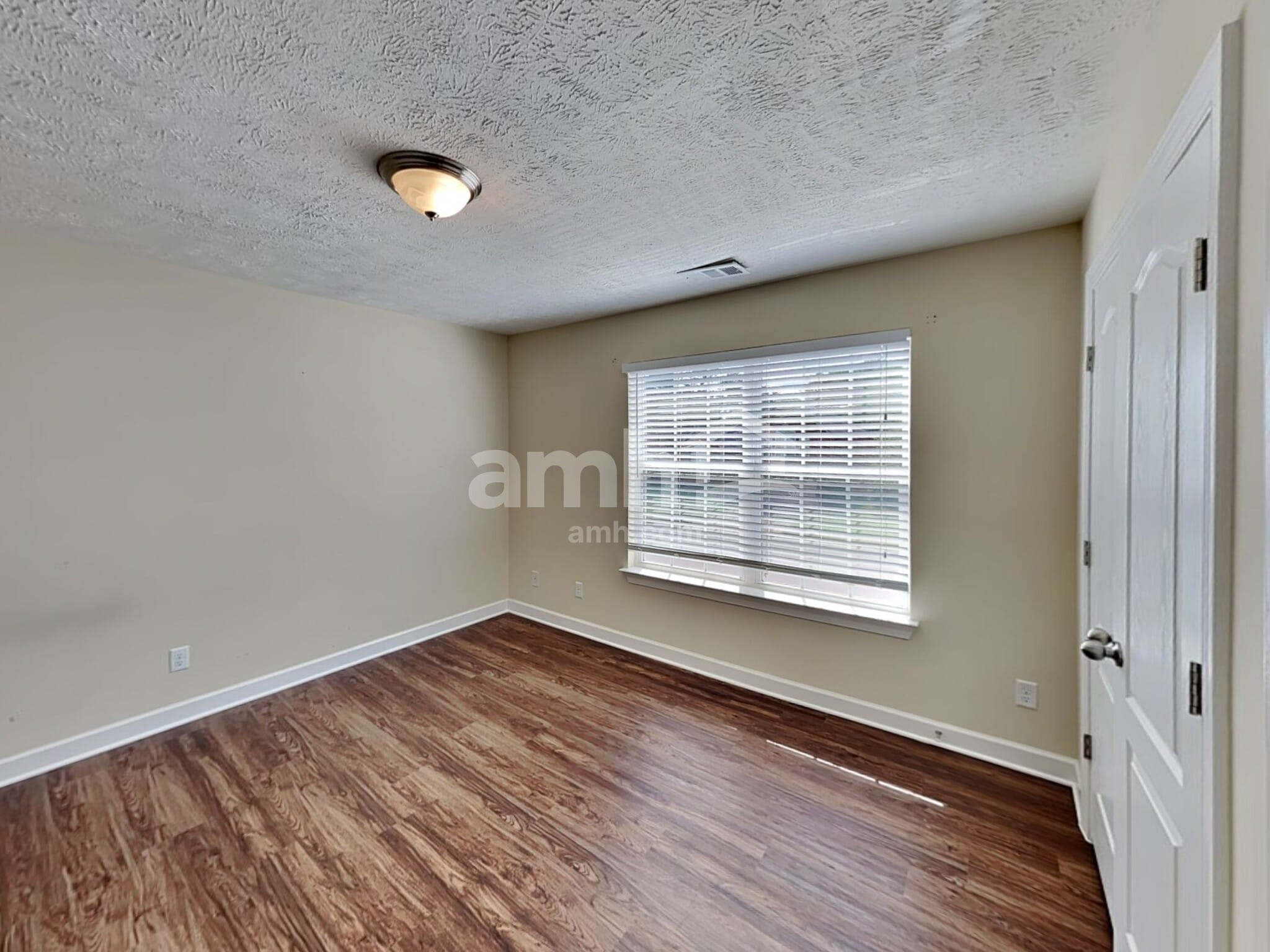 Building Photo - 6947 Calderwood Dr