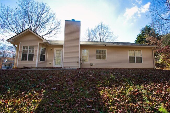 Building Photo - 2804 James Henry Dr