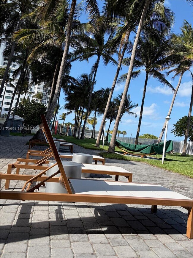 Building Photo - 6301 Collins Ave